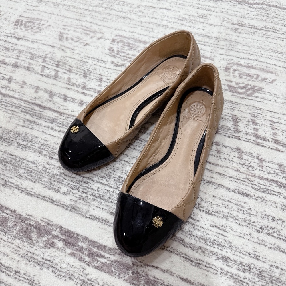 Tory Burch Beige and Black Cap-Toe Flats